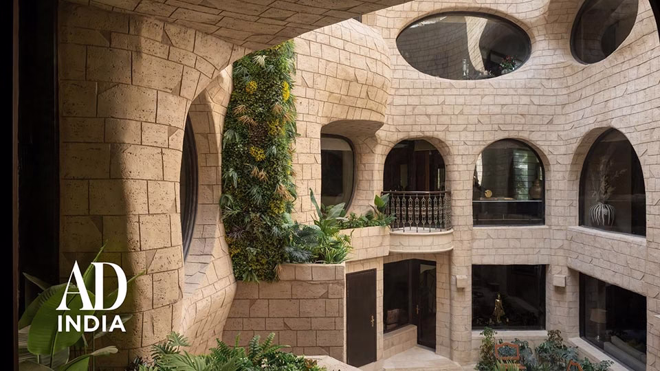 This cave-like courtyard home in New Delhi is an ode to Antoni Gaudí’s brilliance